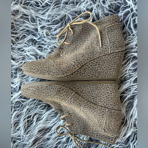 Toms cheetah leopard brown Size 9  Wedge Ankle Bootie - Picture 4 of 7